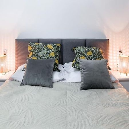 Charming Apartment In Calm And Central Area Красков Екстериор снимка