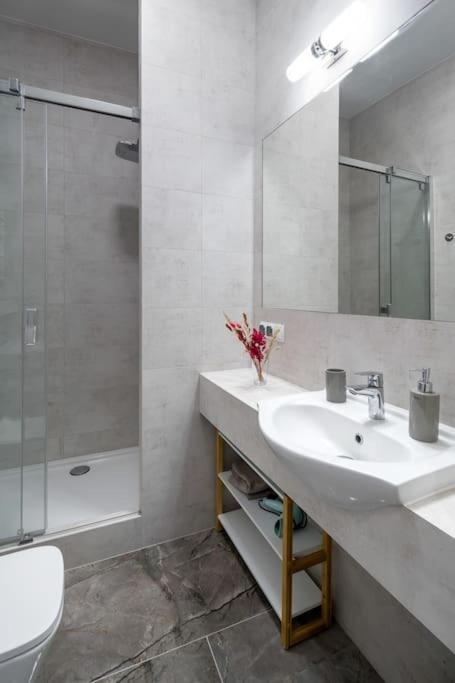 Charming Apartment In Calm And Central Area Красков Екстериор снимка